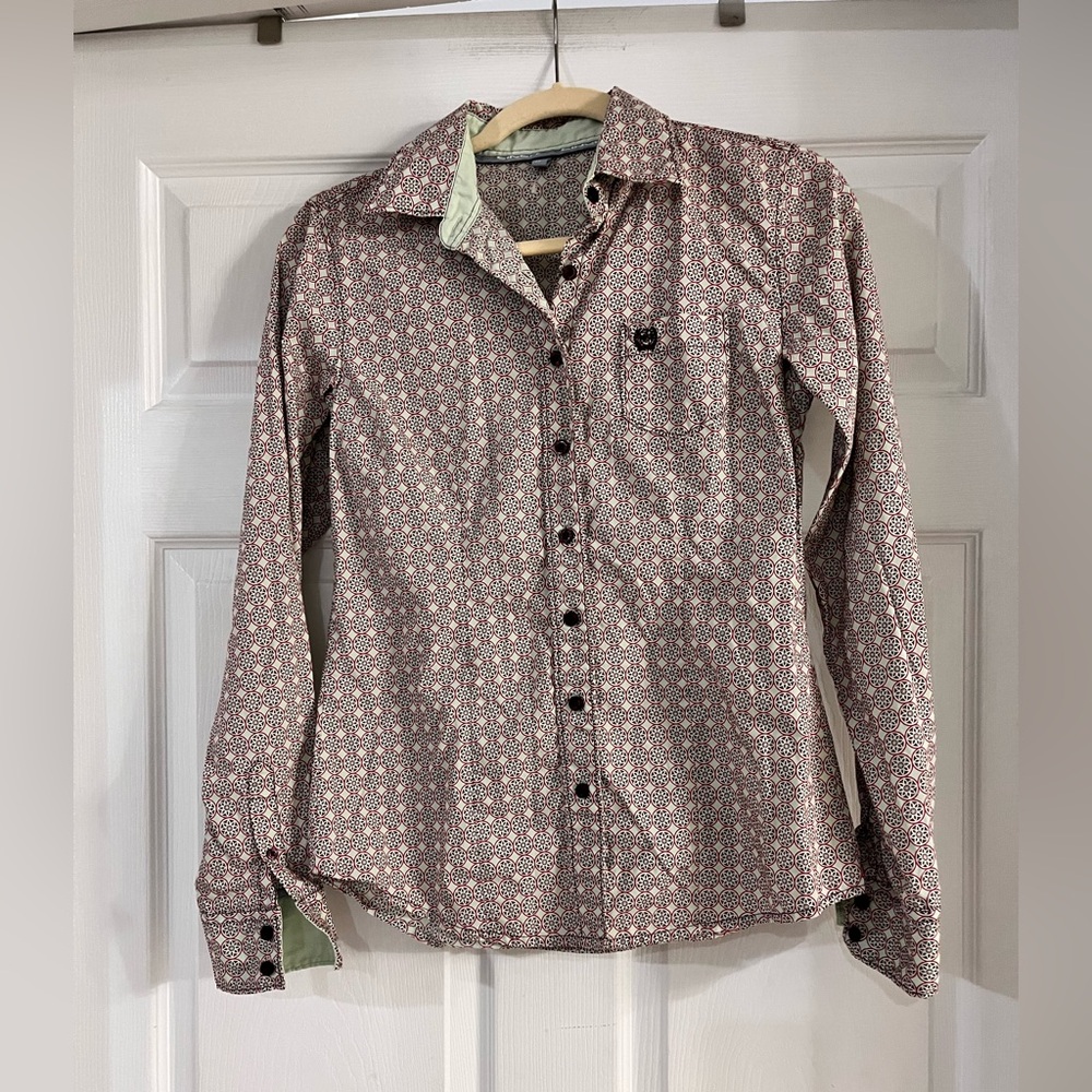 Women's Patterned Button-Up Shirt